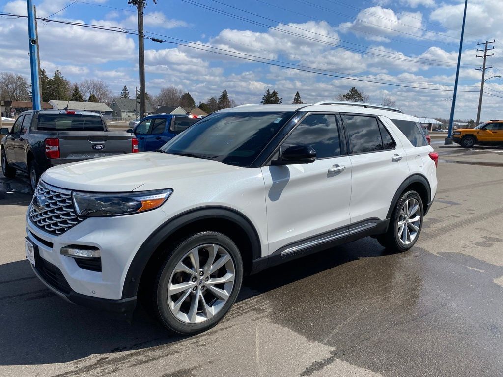 2021 Ford Explorer Platinum 4WD's photo