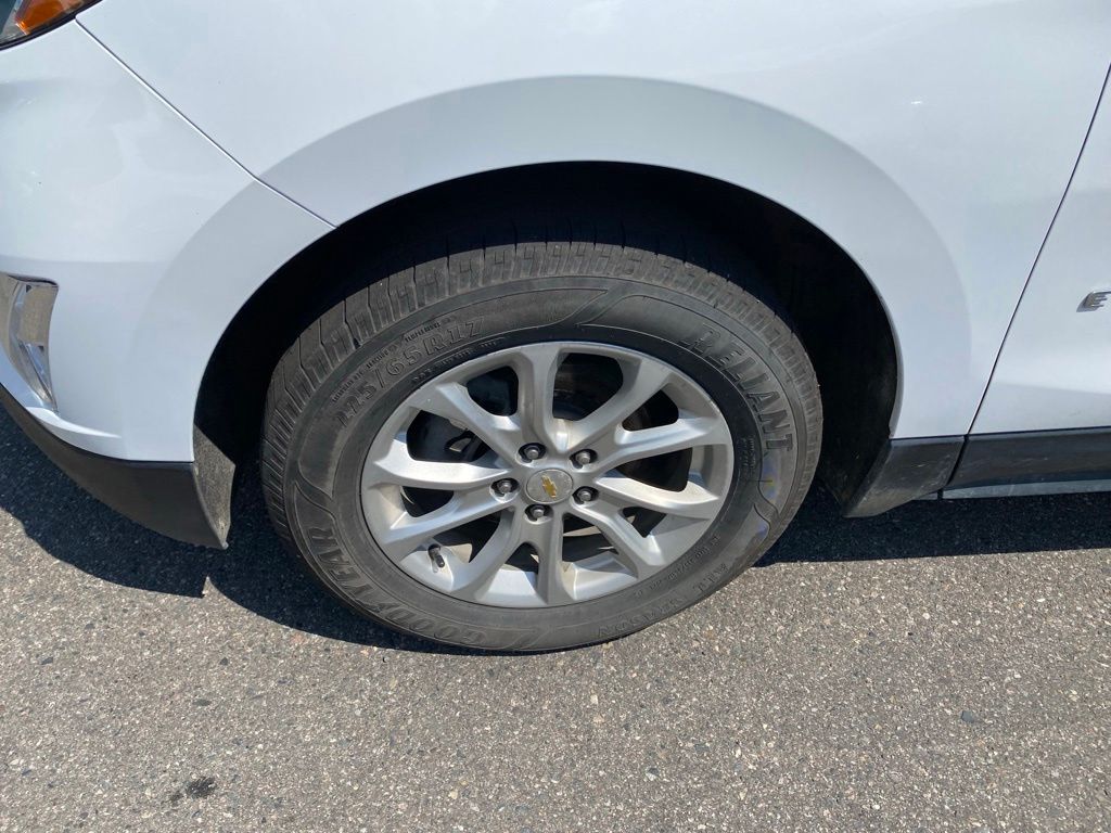 Used 2020 Chevrolet Equinox LT with VIN 2GNAXUEV7L6236899 for sale in Hibbing, Minnesota