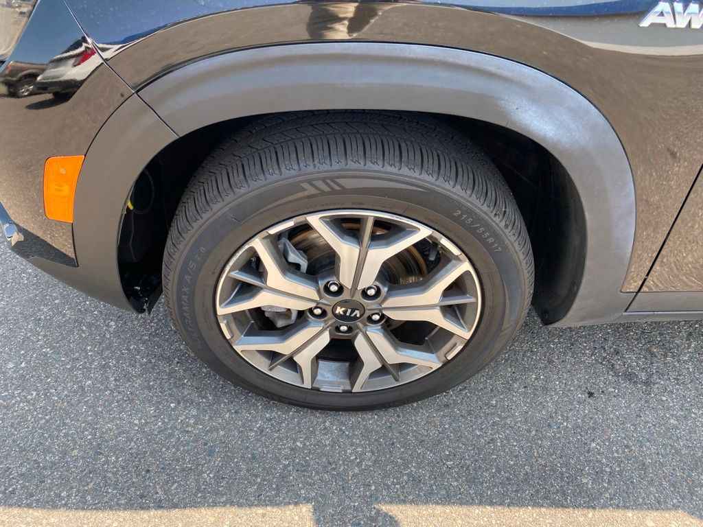 Used 2021 Kia Seltos EX with VIN KNDERCAA3M7213770 for sale in Hibbing, Minnesota