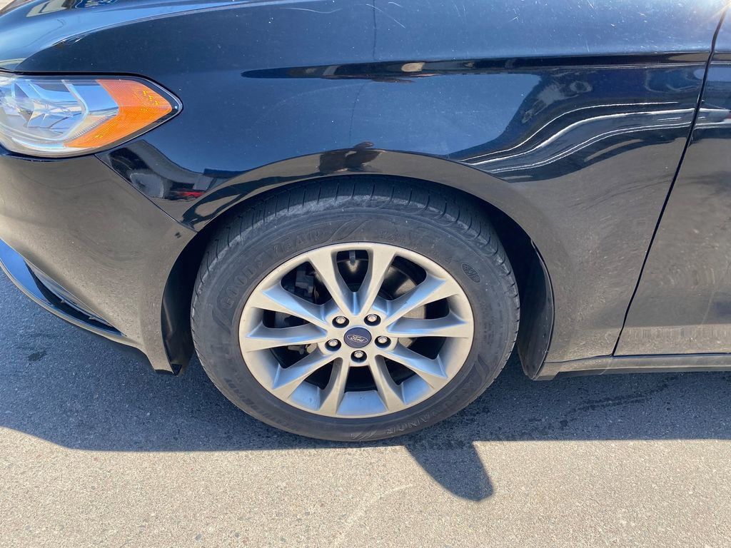 Used 2017 Ford Fusion SE with VIN 3FA6P0H71HR343103 for sale in Hibbing, Minnesota