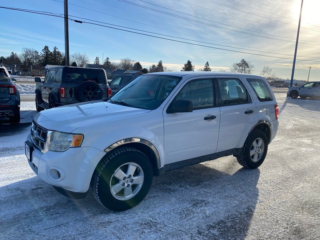 2010 Ford Escape XLS's photo