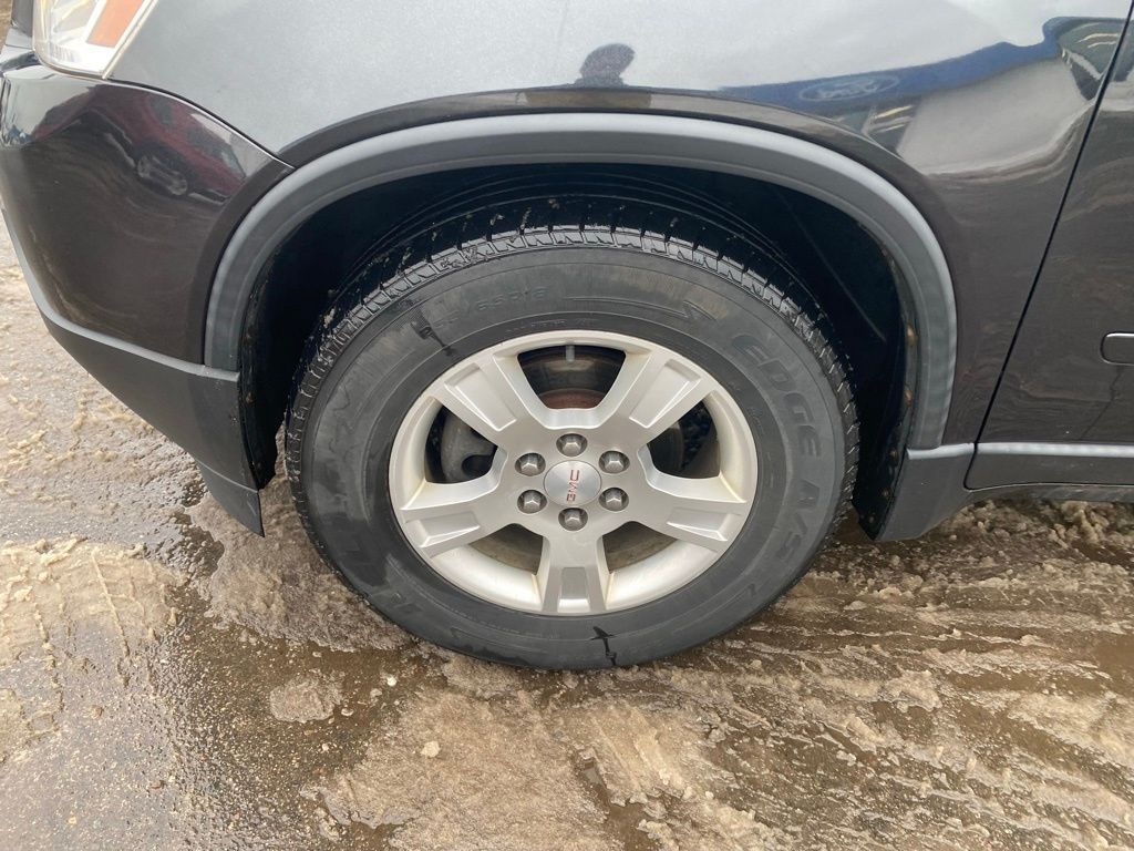 Used 2011 GMC Acadia SLE with VIN 1GKKVPED6BJ292415 for sale in Hibbing, MN