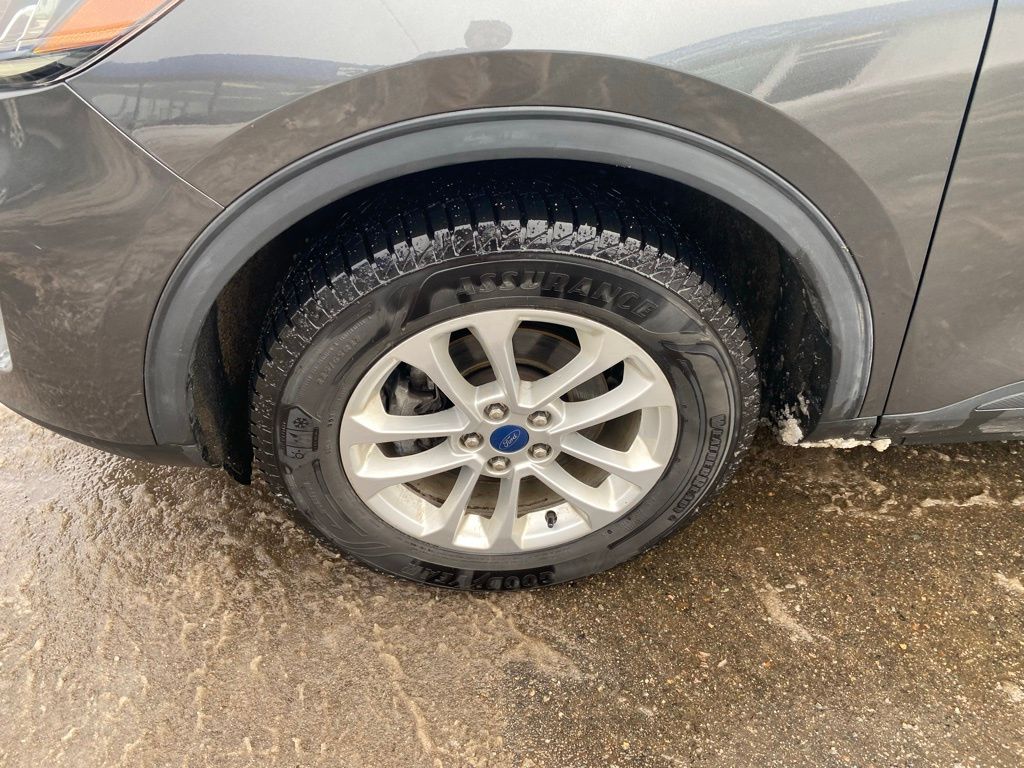 Used 2020 Ford Escape SE with VIN 1FMCU9G62LUC36108 for sale in Hibbing, Minnesota