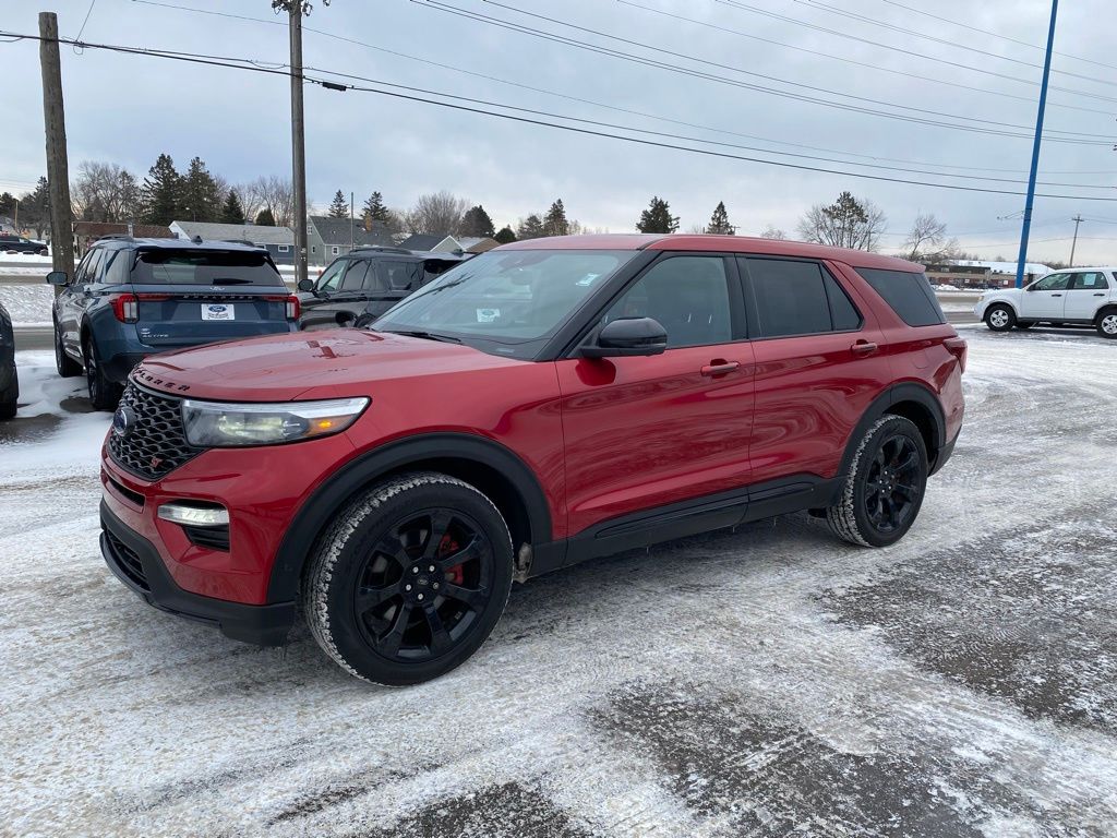 2021 Ford Explorer ST's photo