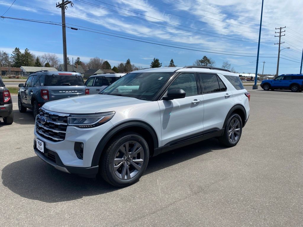 2026 Ford Explorer Active 4WD's photo