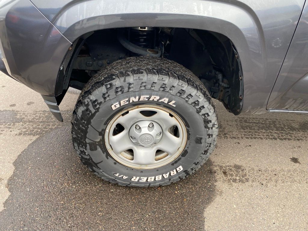 Used 2020 Toyota Tacoma SR with VIN 3TMCZ5AN4LM333152 for sale in Hibbing, Minnesota