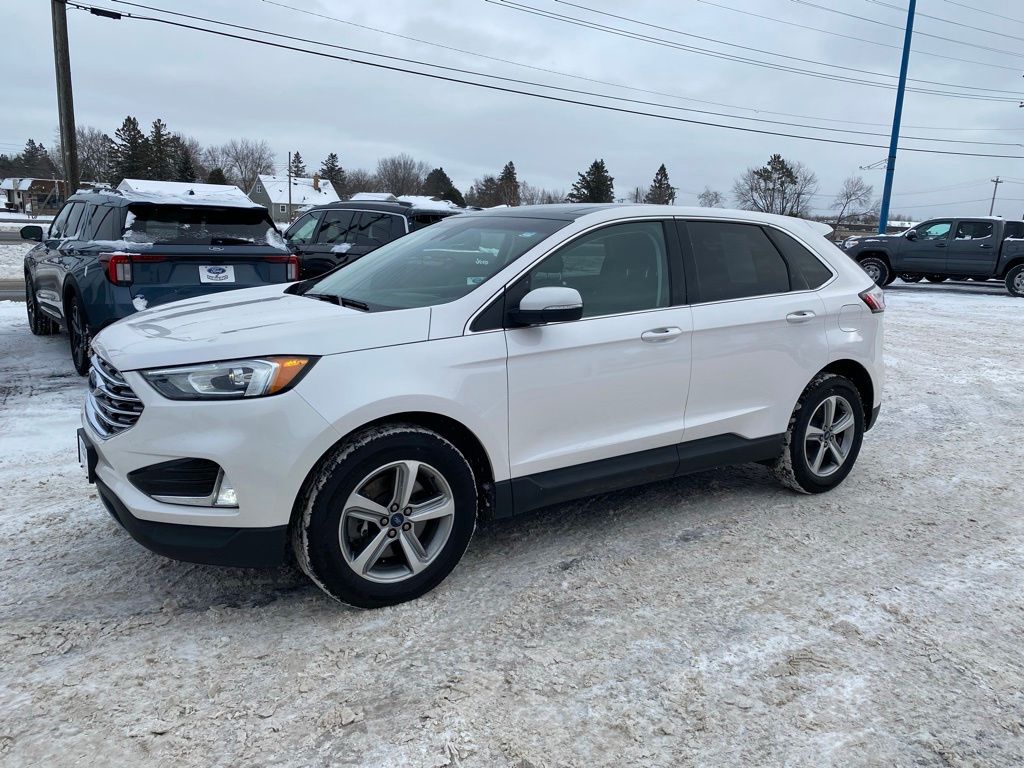 2019 Ford Edge SEL's photo