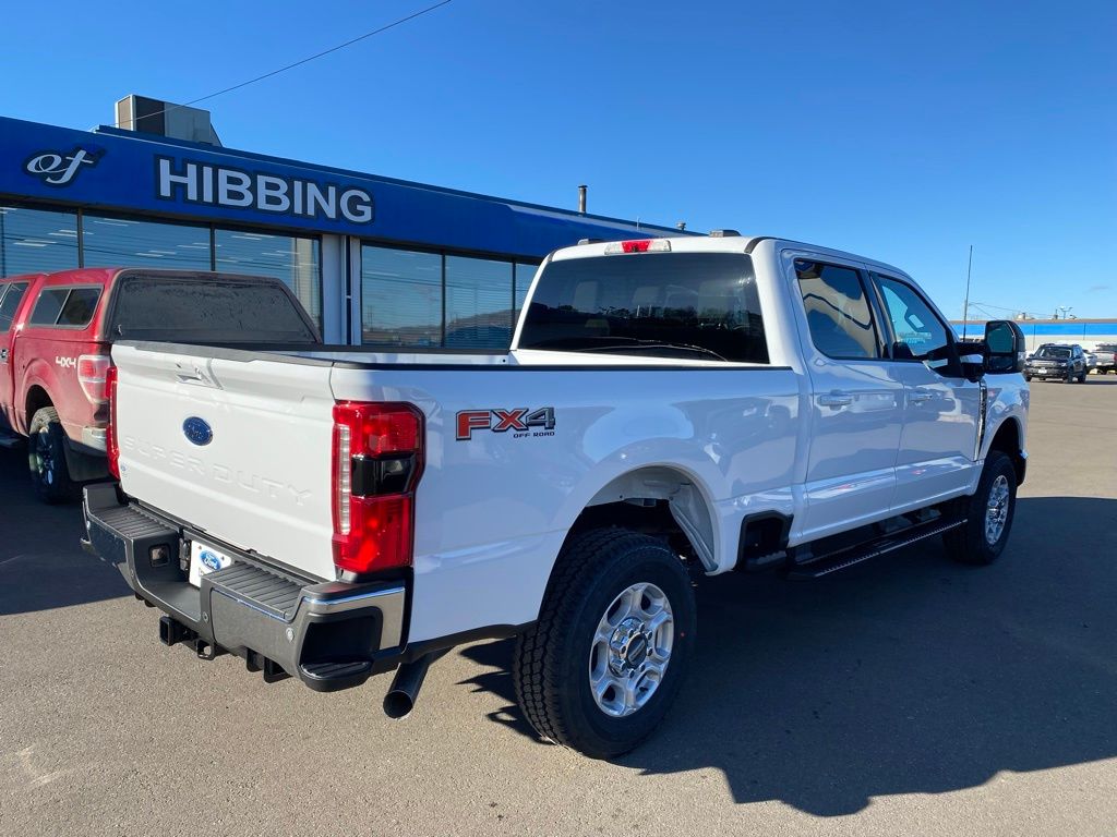 2026 Ford F-350 Super Duty XLT - Photo 13
