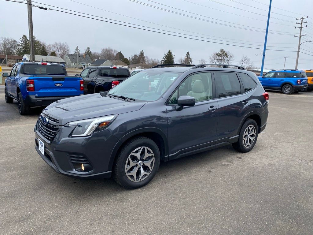 2022 Subaru Forester Premium's photo