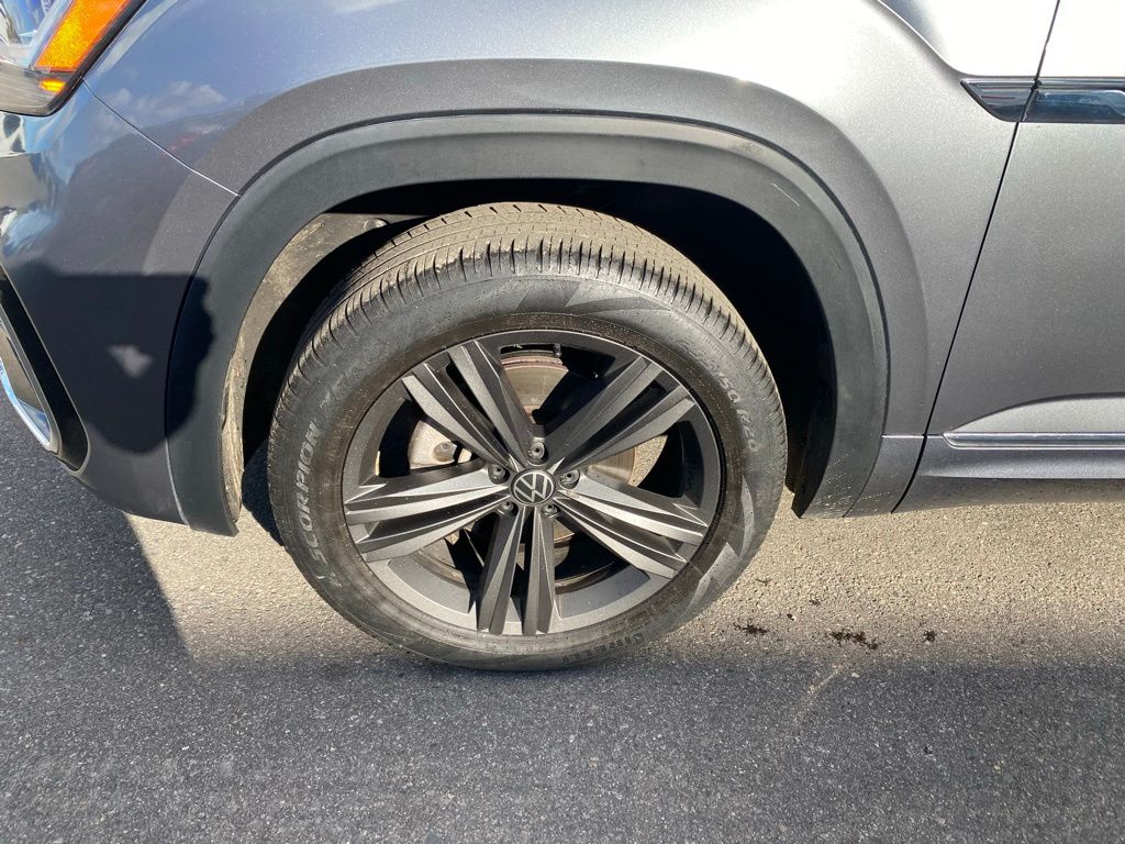 Used 2022 Volkswagen Atlas SEL R-Line with VIN 1V2AR2CA5NC524257 for sale in Hibbing, Minnesota