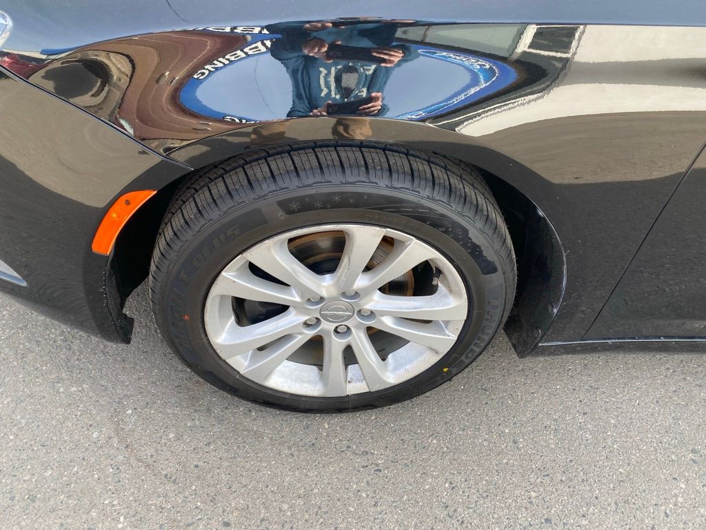 Used 2015 Chrysler 200 Limited with VIN 1C3CCCAB3FN534101 for sale in Hibbing, Minnesota