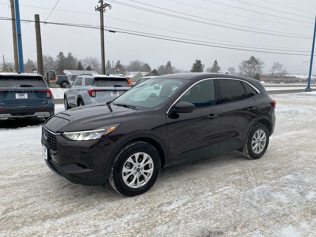 2023 Ford Escape Active's photo