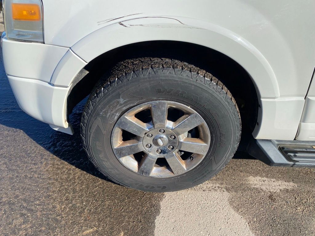 Used 2008 Ford Expedition XLT with VIN 1FMFK16538LA69736 for sale in Hibbing, Minnesota