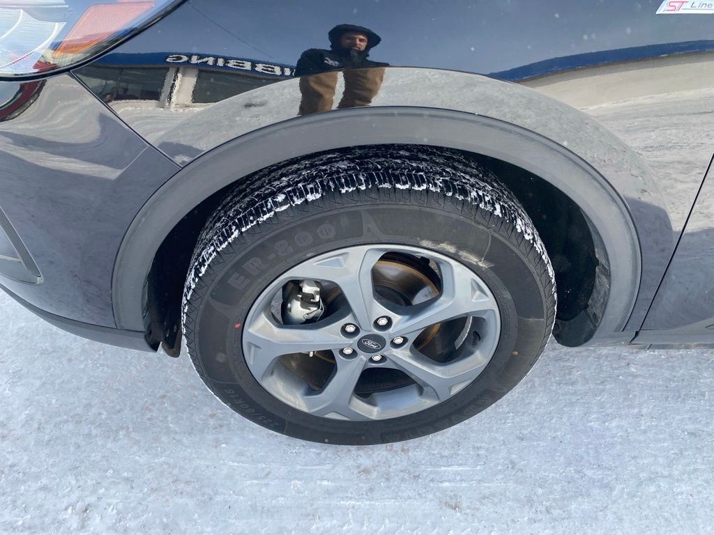 Used 2025 Ford Escape ST-Line Select with VIN 1FMCU9NA4SUA57915 for sale in Hibbing, Minnesota