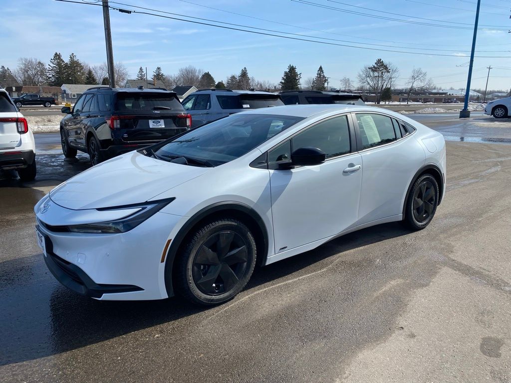 2026 Toyota Prius LE AWD's photo