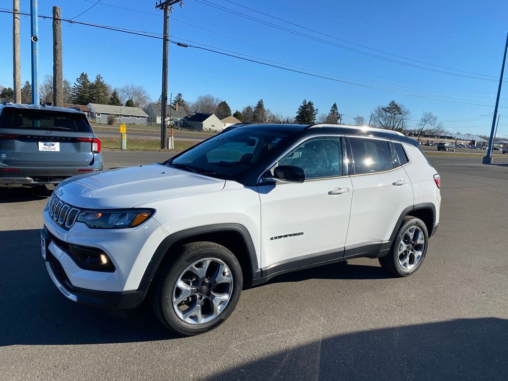 2022 Jeep Compass Limited's photo