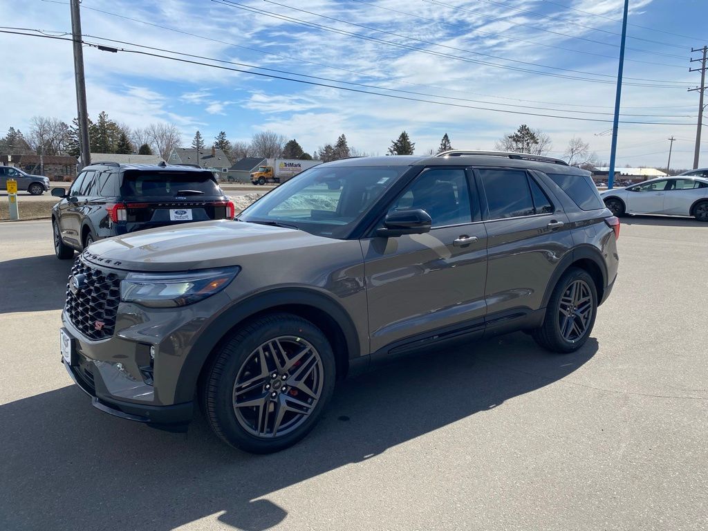 2026 Ford Explorer ST 4WD's photo
