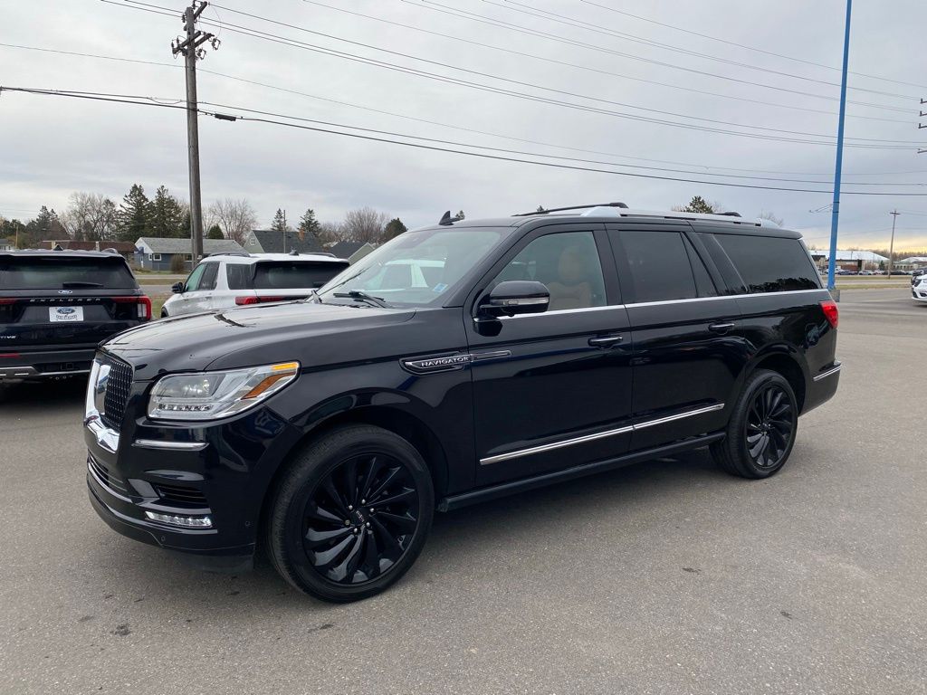 2021 Lincoln Navigator Reserve's photo
