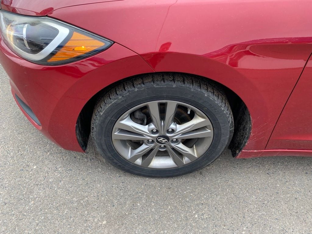 Used 2018 Hyundai Elantra SEL with VIN KMHD84LF8JU469991 for sale in Hibbing, Minnesota