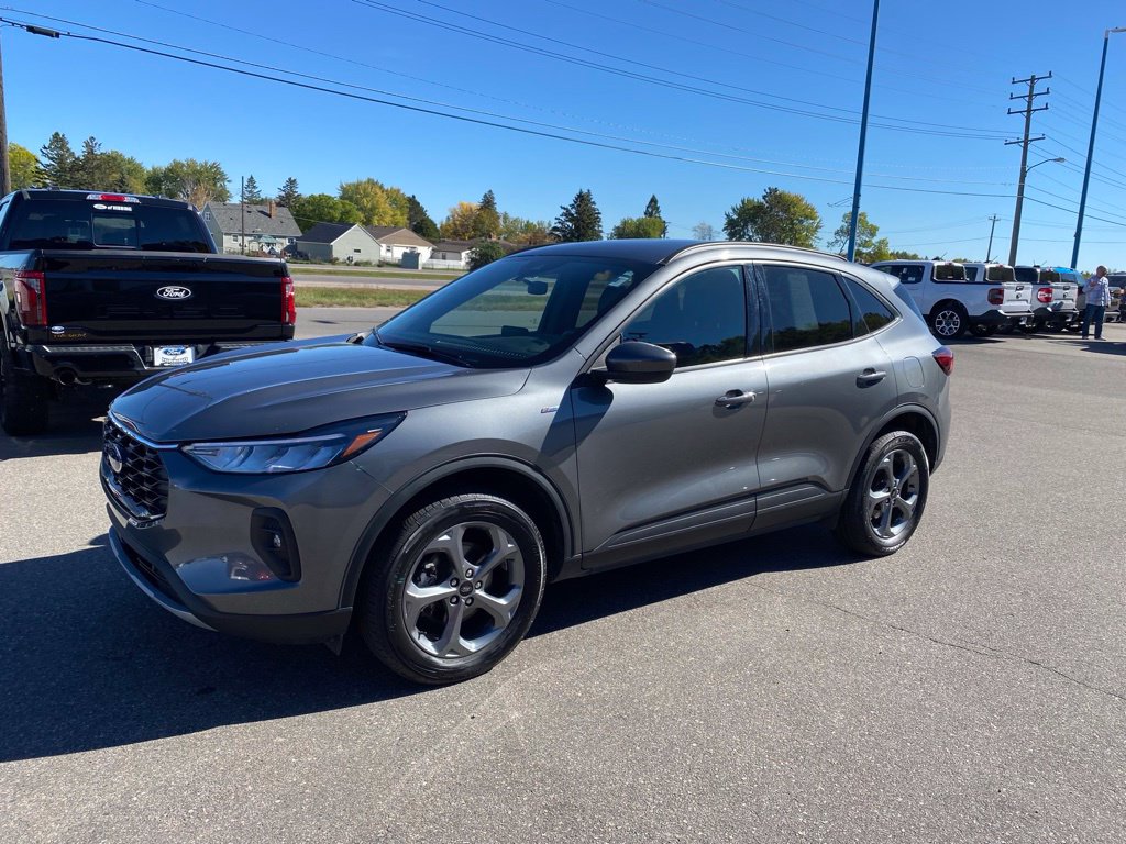 Used 2025 Ford Escape ST-Line Select with VIN 1FMCU9NA5SUA84623 for sale in Hibbing, Minnesota