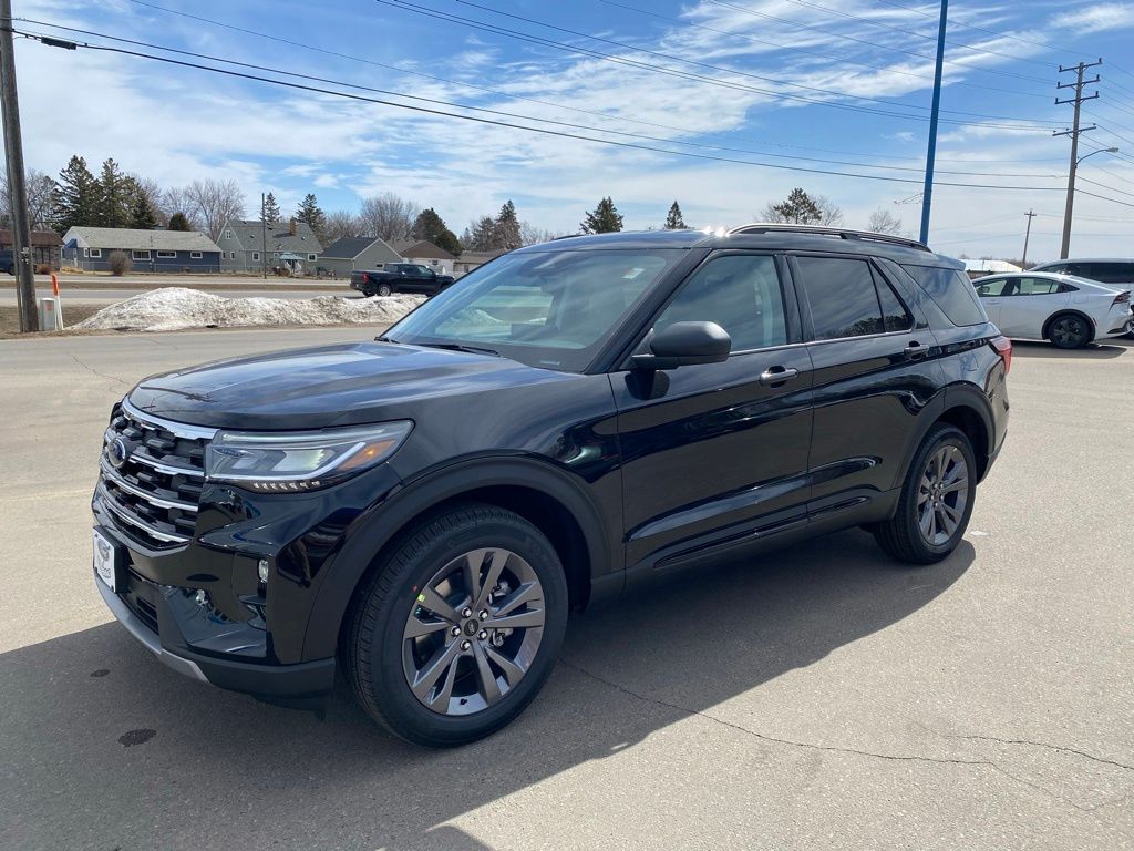 2026 Ford Explorer Active 4WD's photo