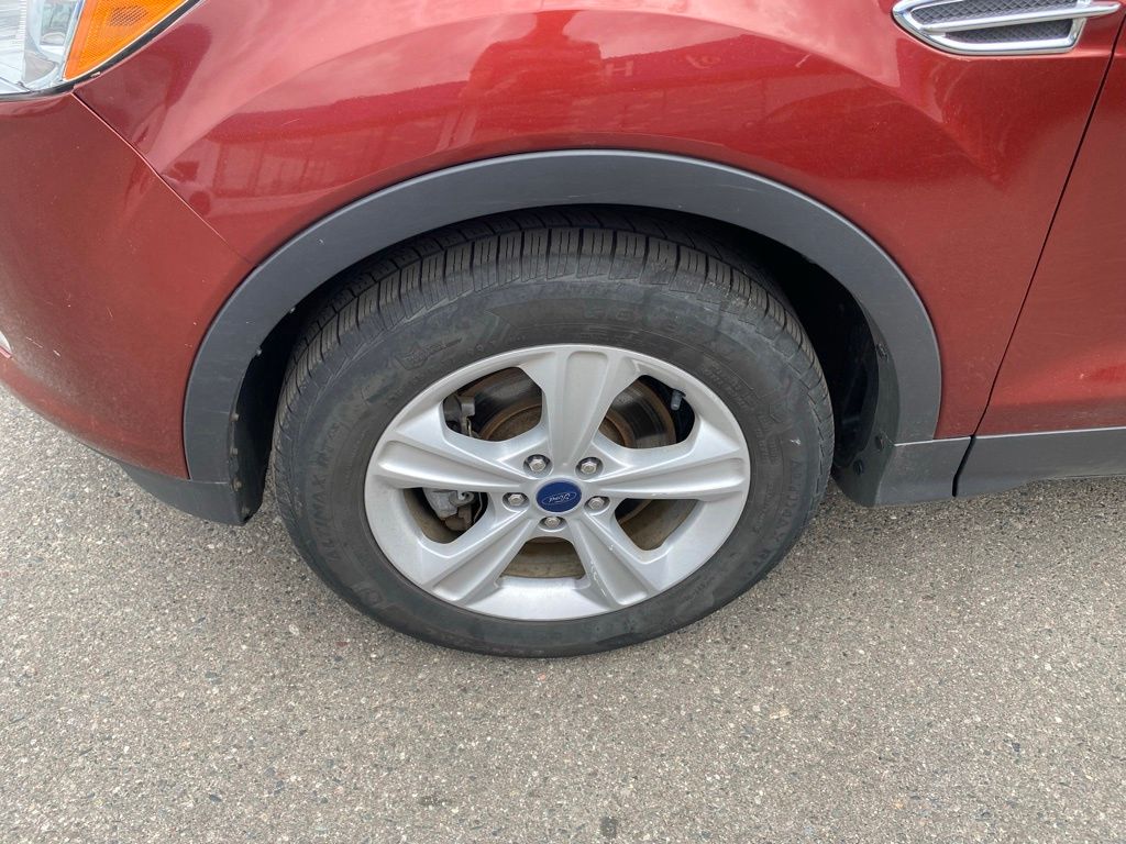 Used 2016 Ford Escape SE with VIN 1FMCU9G90GUA11329 for sale in Hibbing, Minnesota