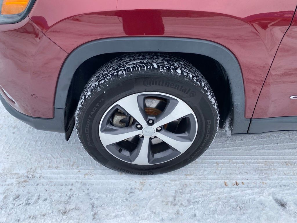 Used 2021 Jeep Cherokee Limited with VIN 1C4PJMDX5MD139405 for sale in Hibbing, Minnesota