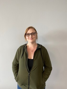 Staff member Nicole Steinbrecher from ID_cedf373b5e91