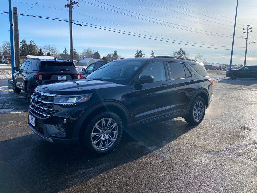 2026 Ford Explorer Active's photo