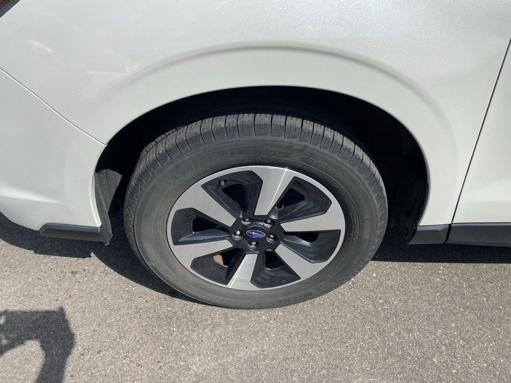 Used 2018 Subaru Forester Limited with VIN JF2SJAJC5JH421561 for sale in Hibbing, Minnesota