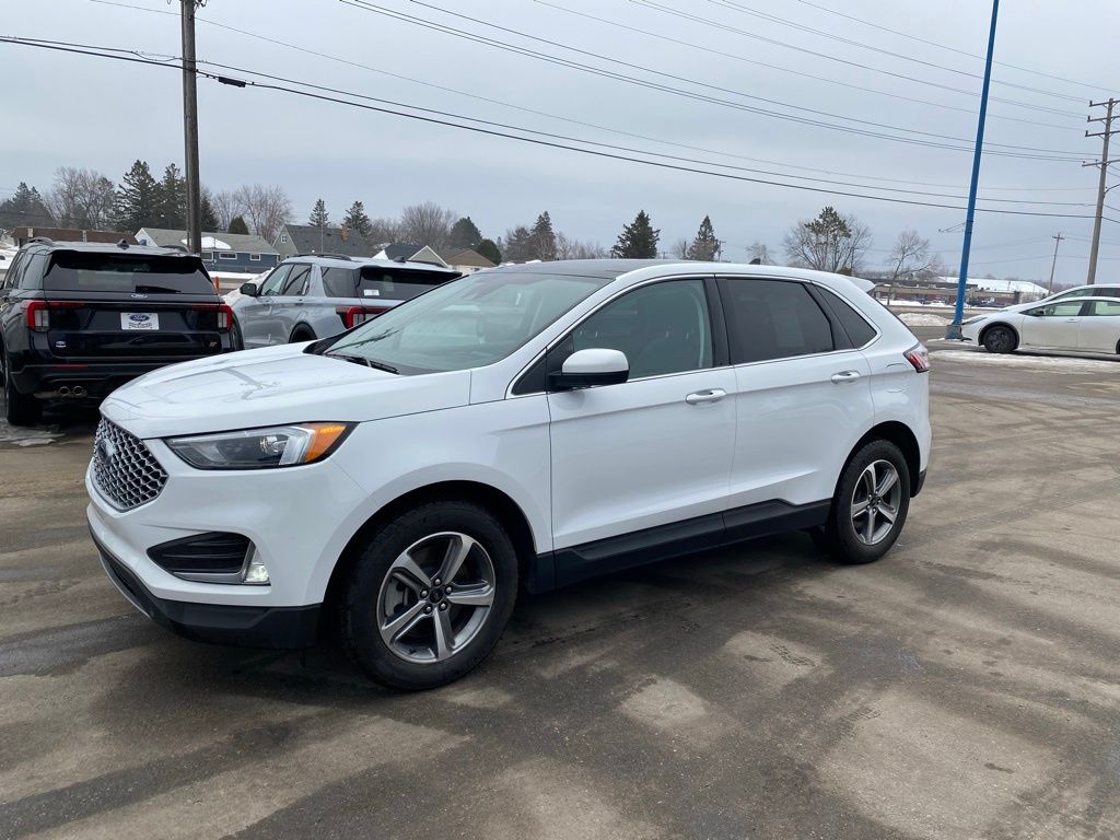 2024 Ford Edge SEL AWD's photo
