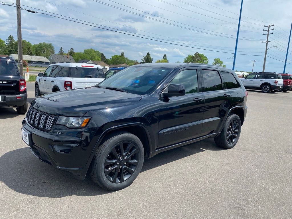 2019 Jeep Grand Cherokee Altitude 4WD's photo