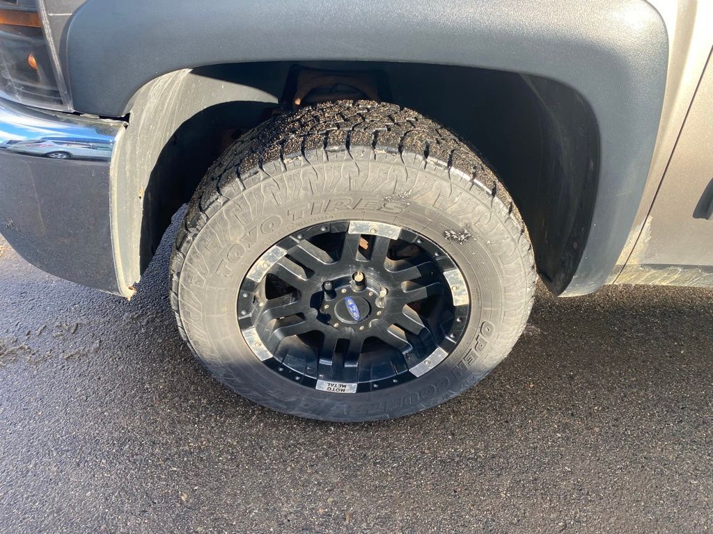 Used 2013 Chevrolet Silverado 1500 LT with VIN 3GCPKSE75DG301567 for sale in Hibbing, Minnesota