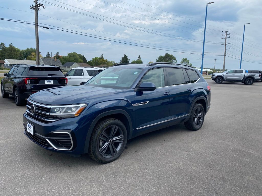 2021 Volkswagen Atlas SE w/Tech R-Line's photo