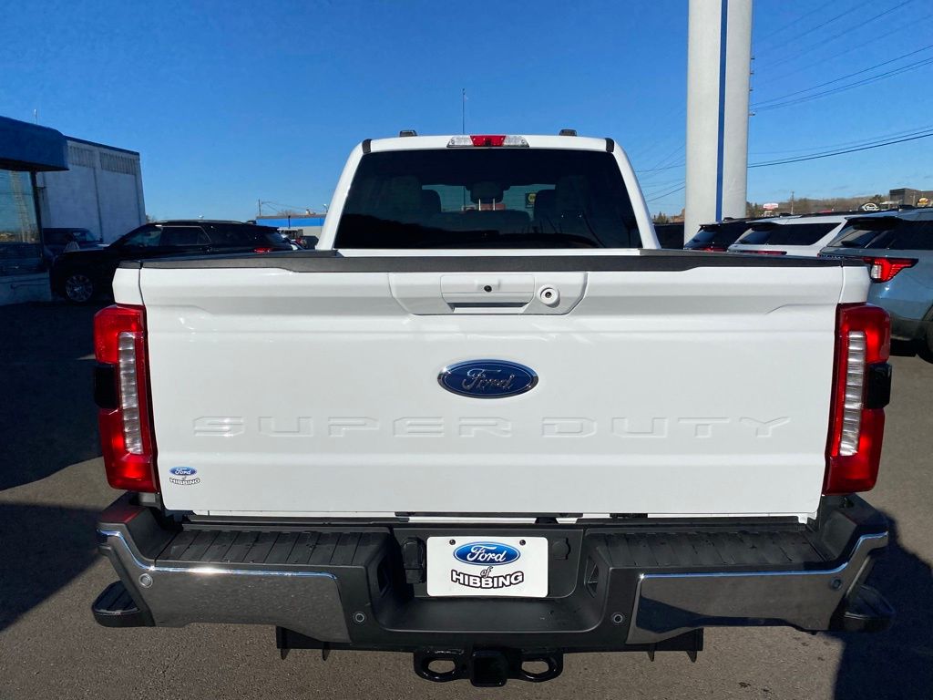 2026 Ford F-350 Super Duty XLT - Photo 14