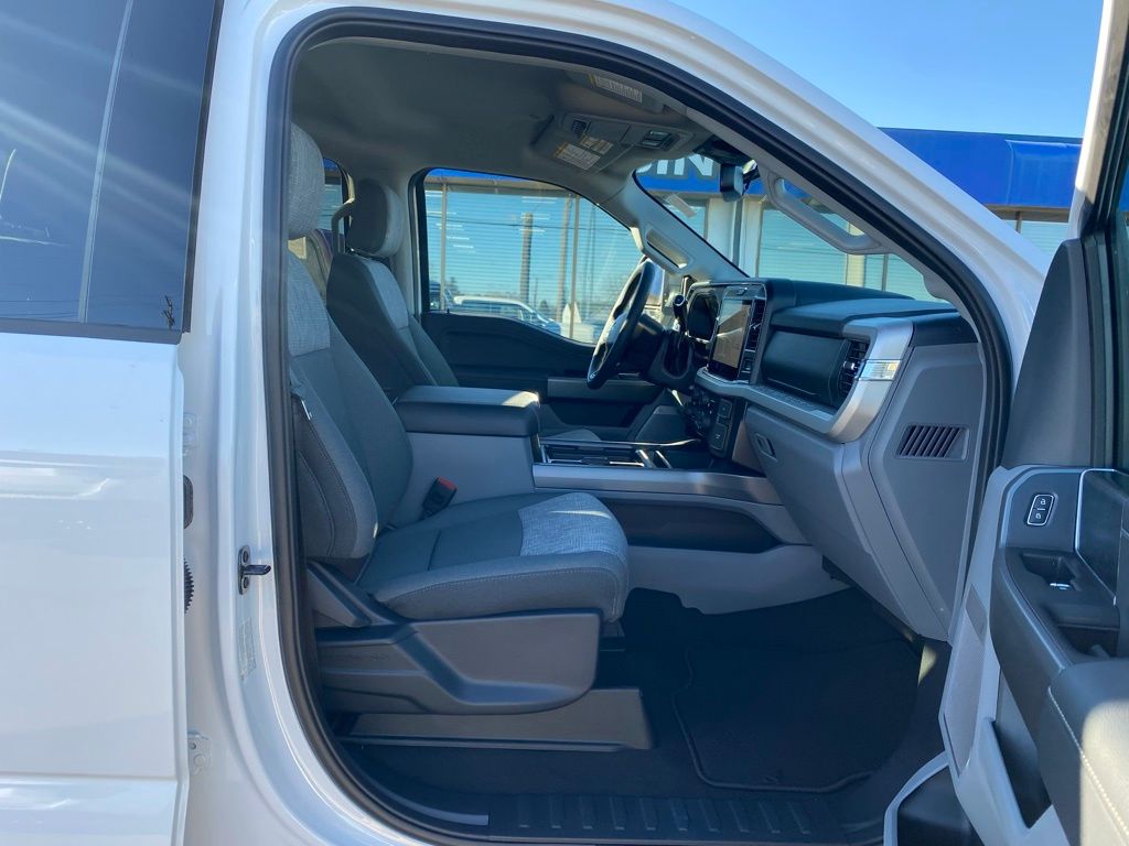 2026 Ford F-350 Super Duty XLT - Photo 8