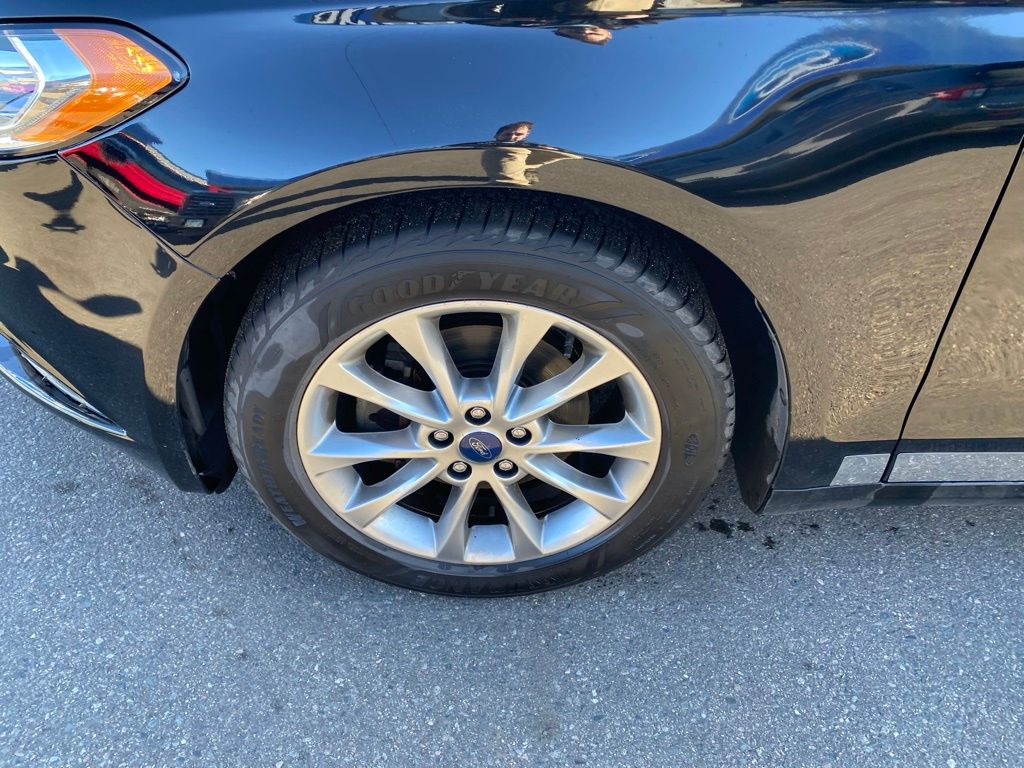 Used 2017 Ford Fusion SE with VIN 3FA6P0H71HR343103 for sale in Hibbing, Minnesota