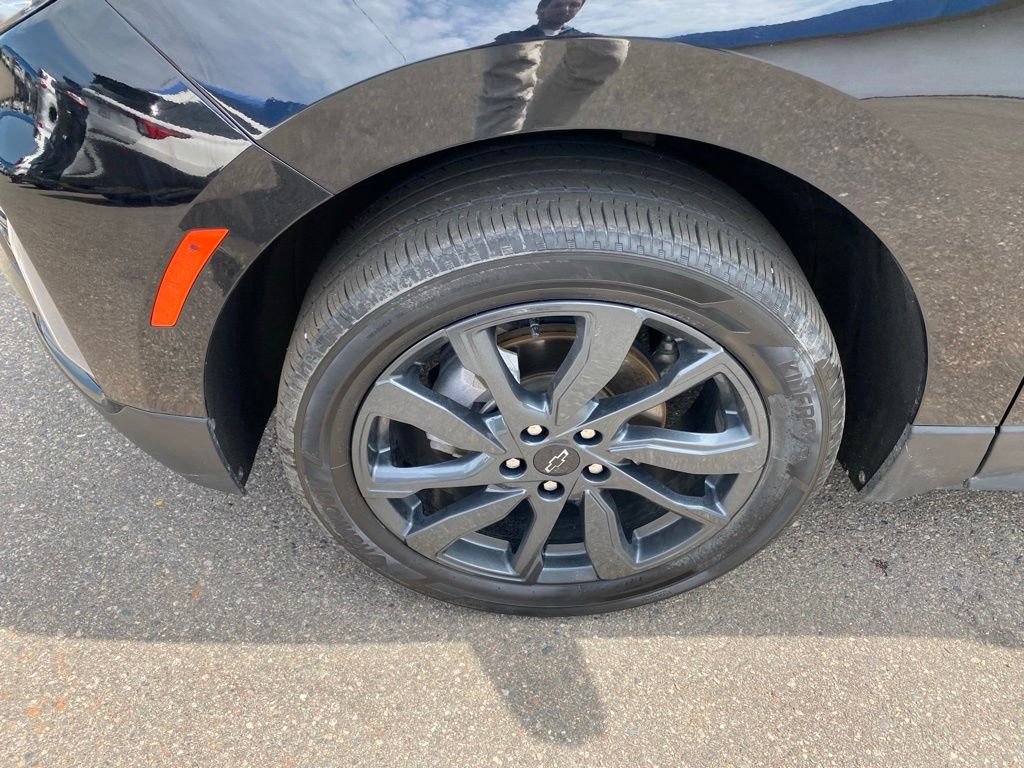 Used 2023 Chevrolet Equinox RS with VIN 3GNAXWEG0PL197393 for sale in Hibbing, Minnesota