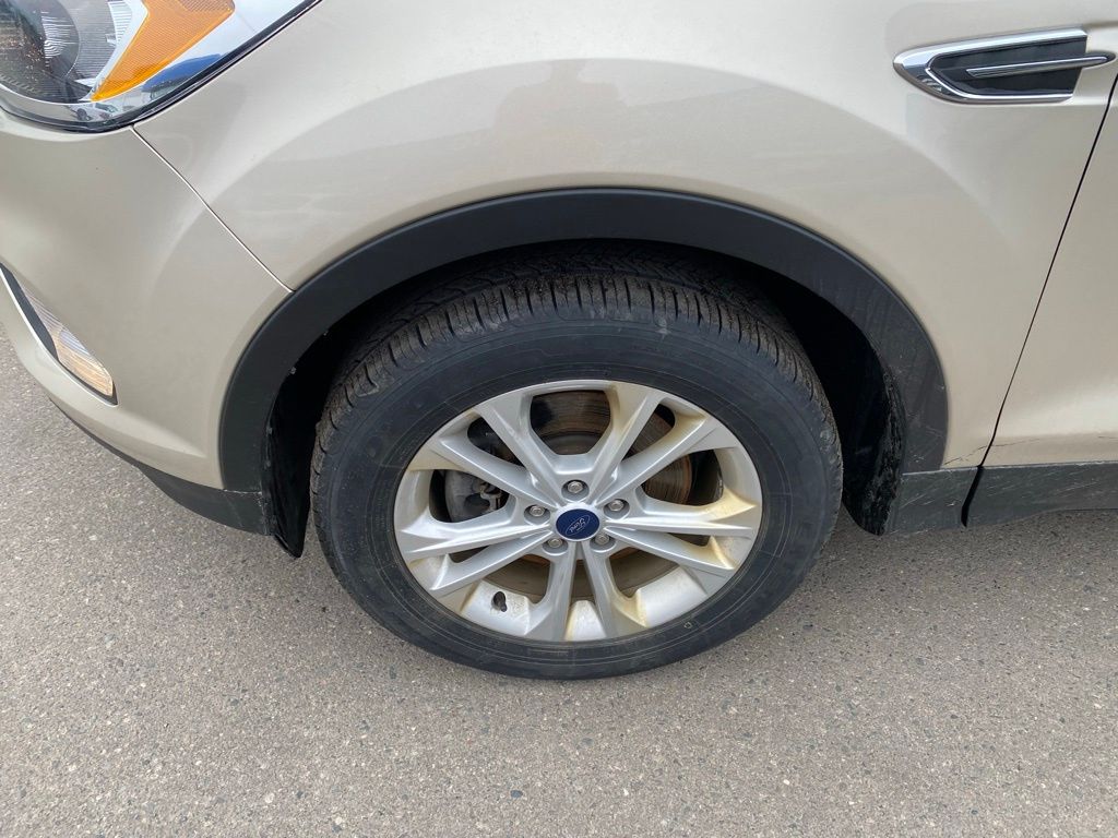 Used 2017 Ford Escape SE with VIN 1FMCU9G94HUE66850 for sale in Hibbing, Minnesota