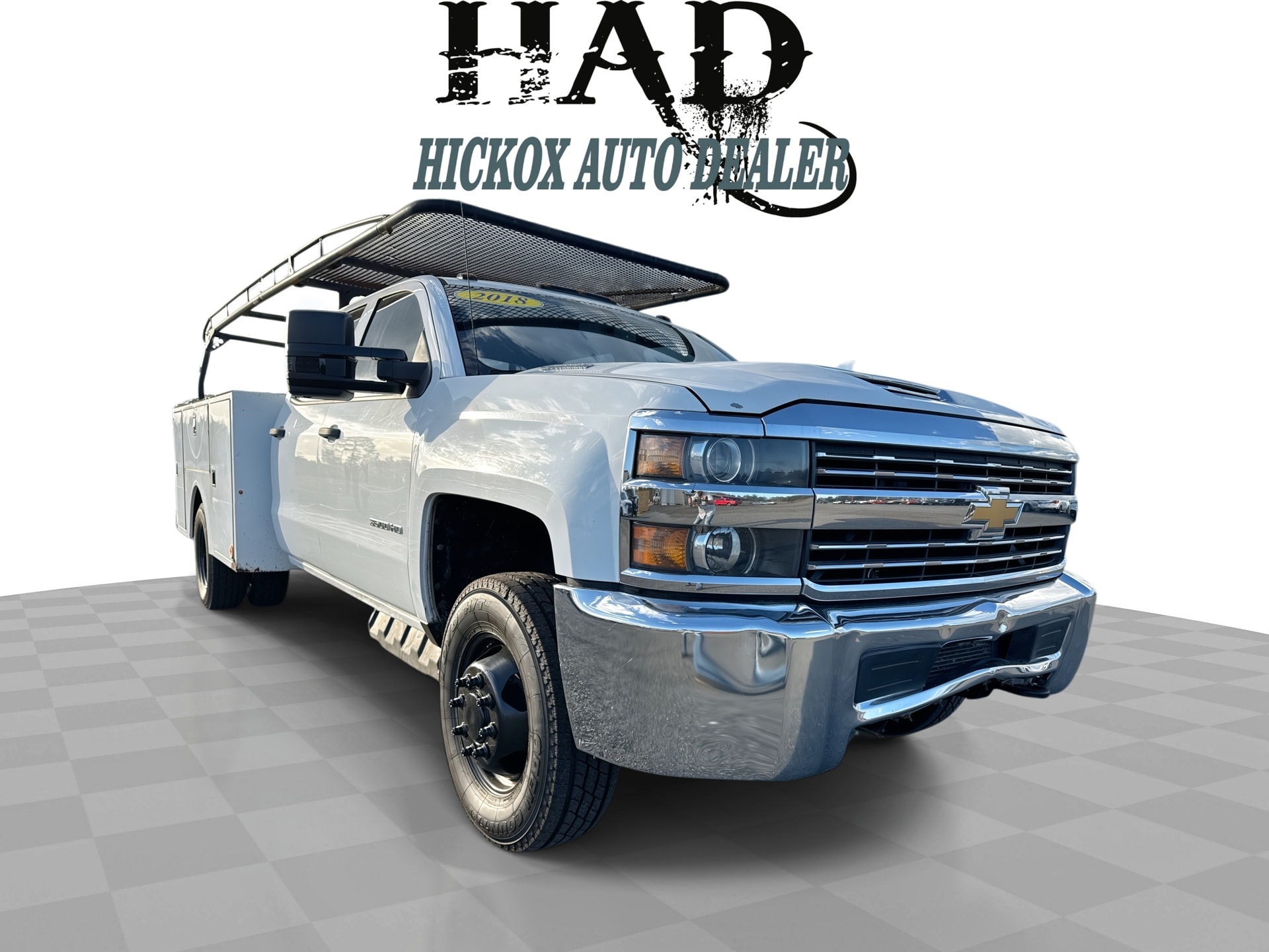 2018 Chevrolet Silverado HD WT 4WD Crew Cab 171.5" WB's photo