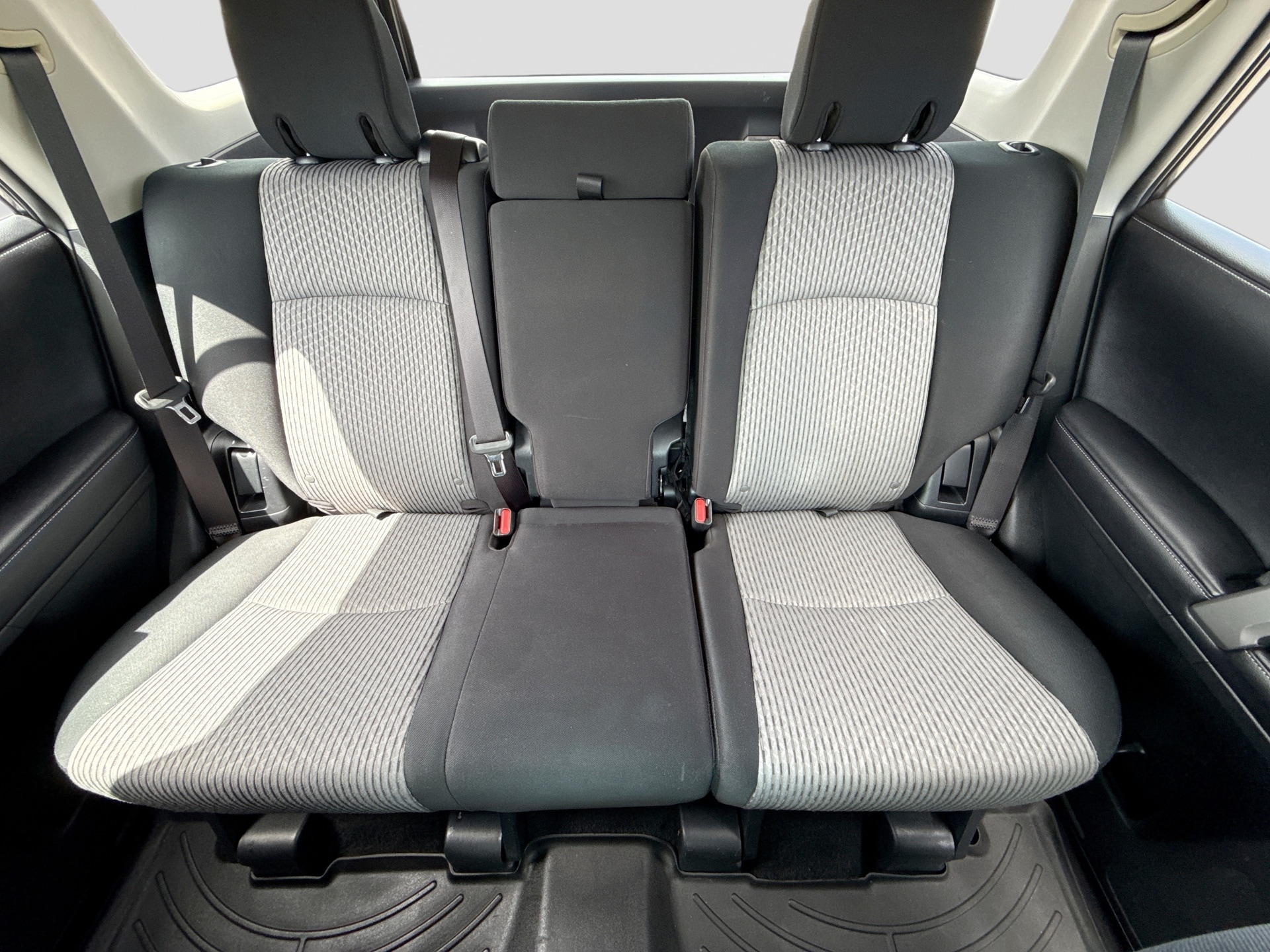 2018 Toyota 4Runner SR5 - Photo 23