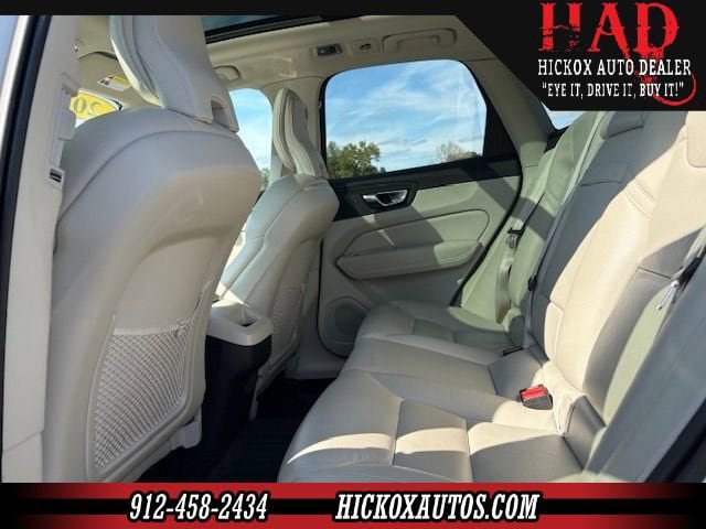 2021 Volvo XC60 Momentum - Photo 14