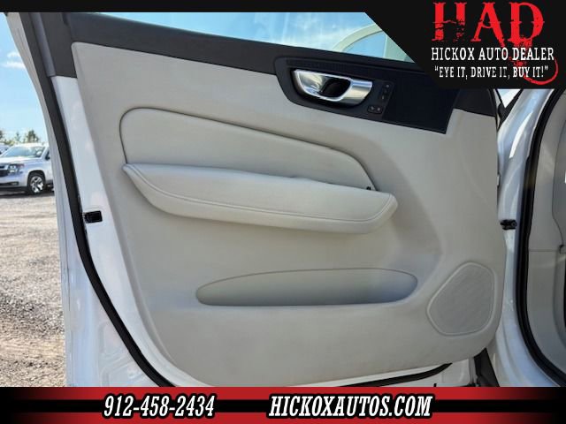 2021 Volvo XC60 Momentum - Photo 11