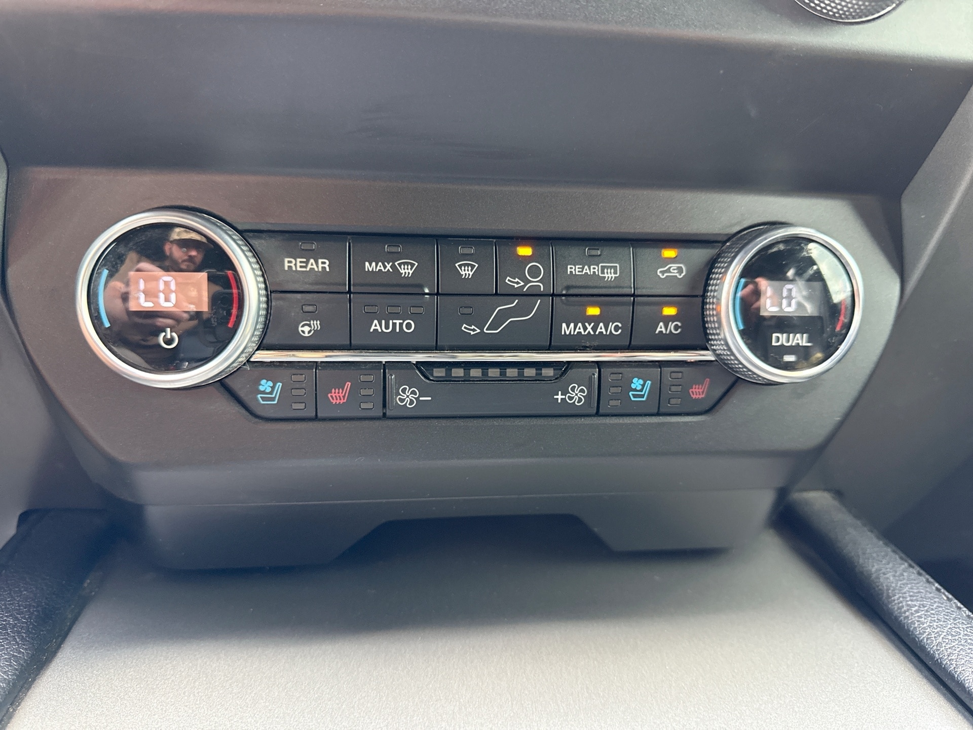 2021 Ford Expedition XLT - Photo 15