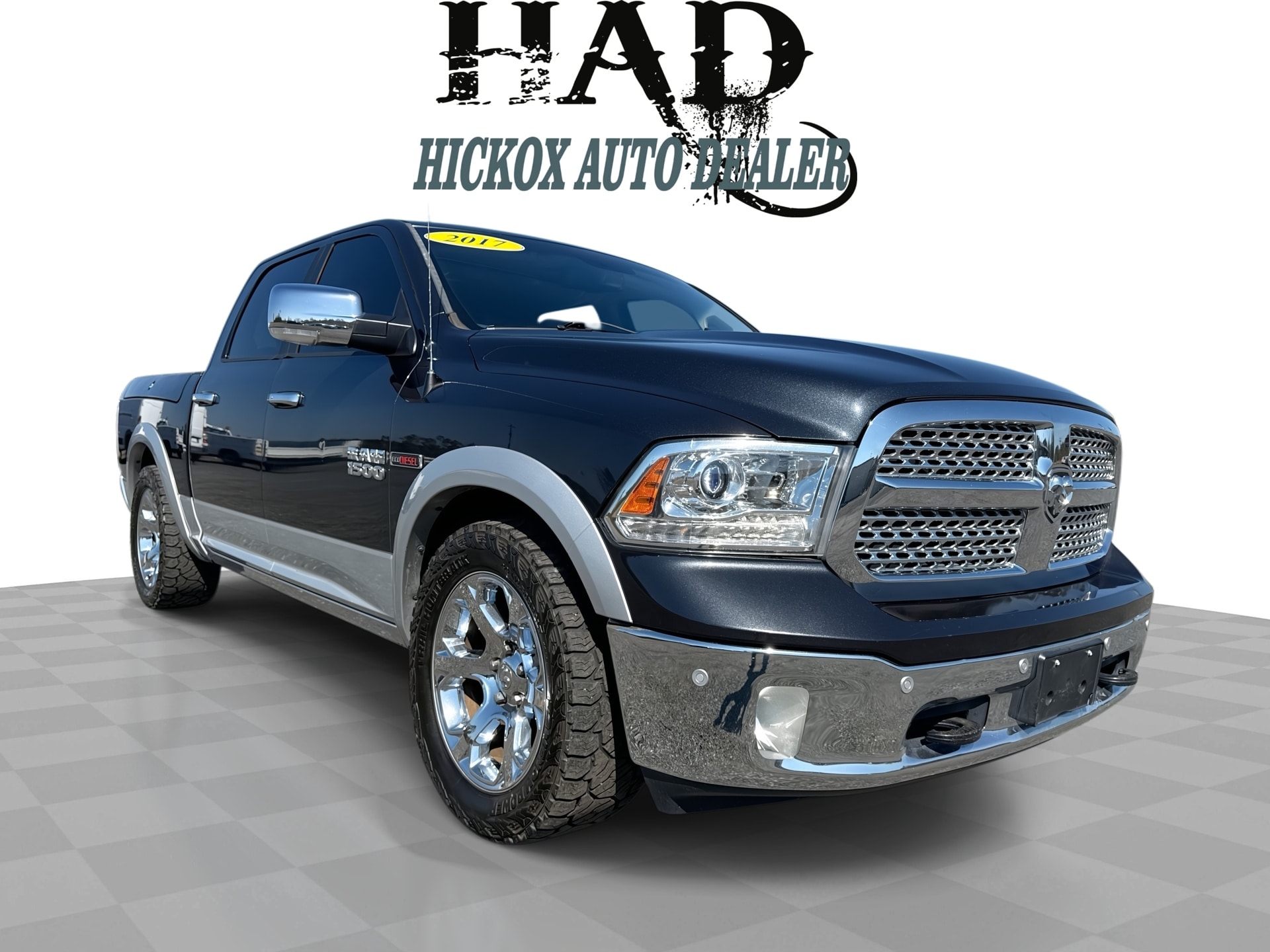 2017 RAM 1500 Laramie 4x4 Crew Cab 5'7's photo