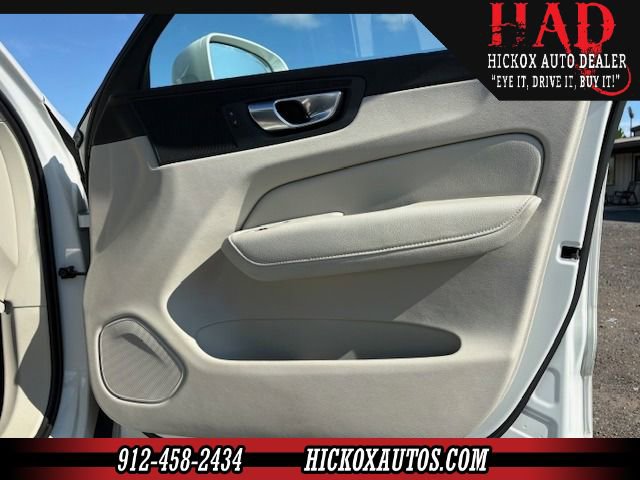 2021 Volvo XC60 Momentum - Photo 15