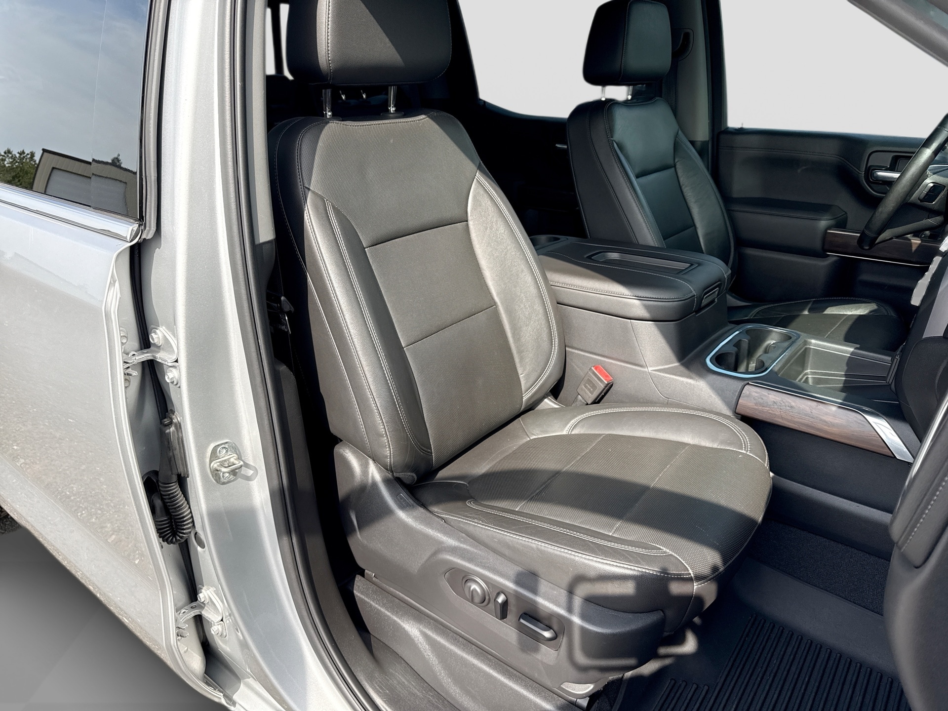 2020 GMC Sierra 1500 SLT - Photo 24