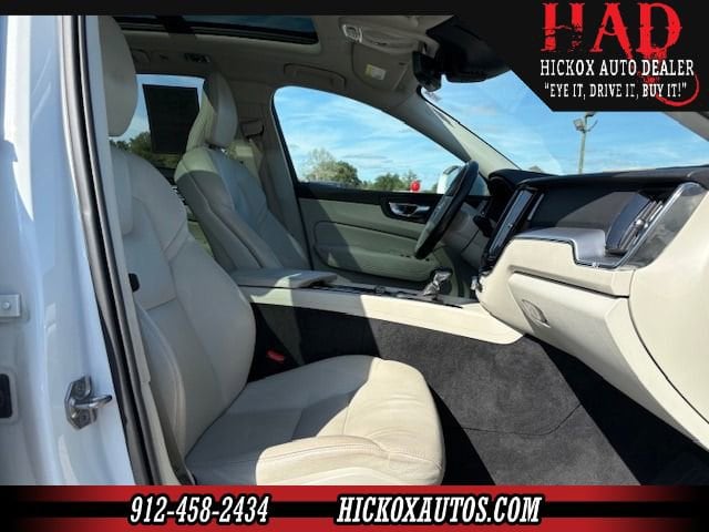 2021 Volvo XC60 Momentum - Photo 16