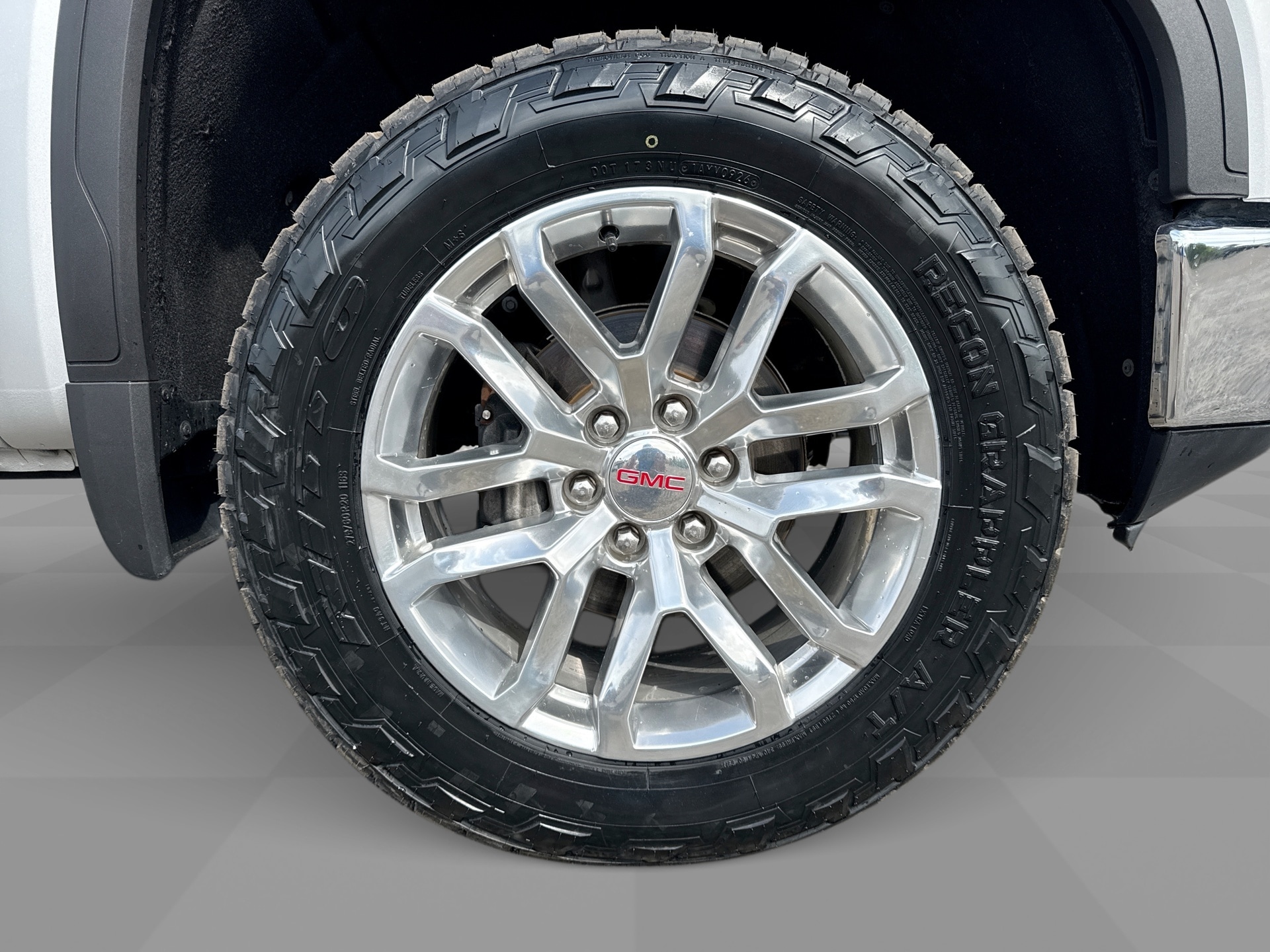 2020 GMC Sierra 1500 SLT - Photo 18