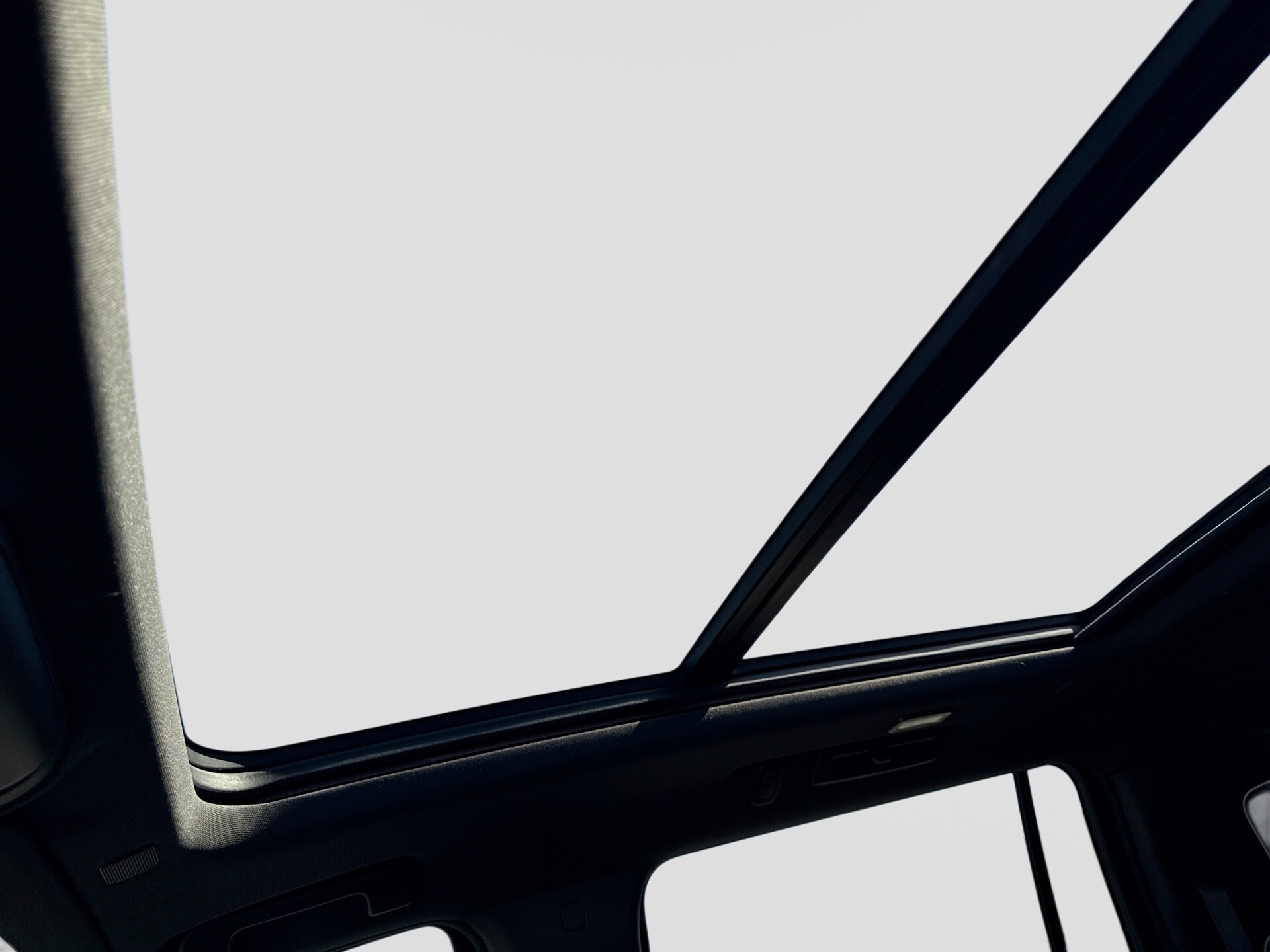 2021 Chevrolet Suburban Premier - Photo 16